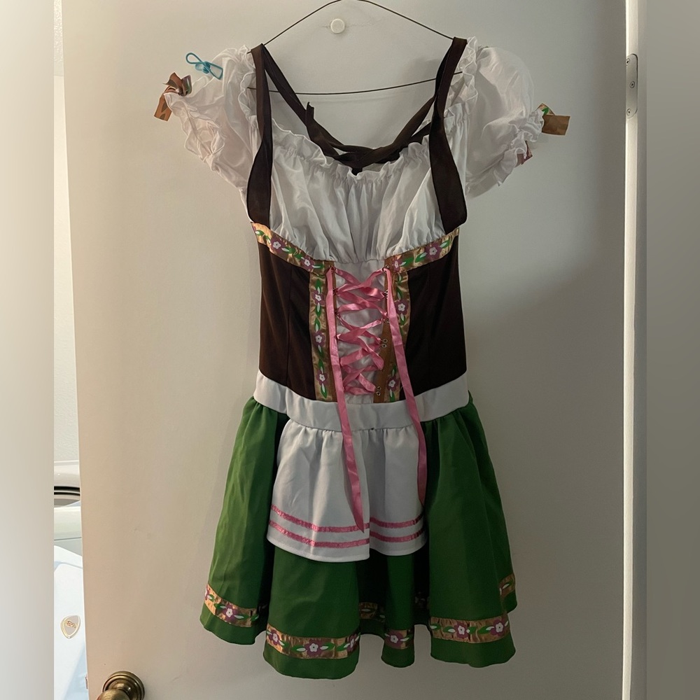 Women’s German Beer Garden Costume and Beer Purse, Large